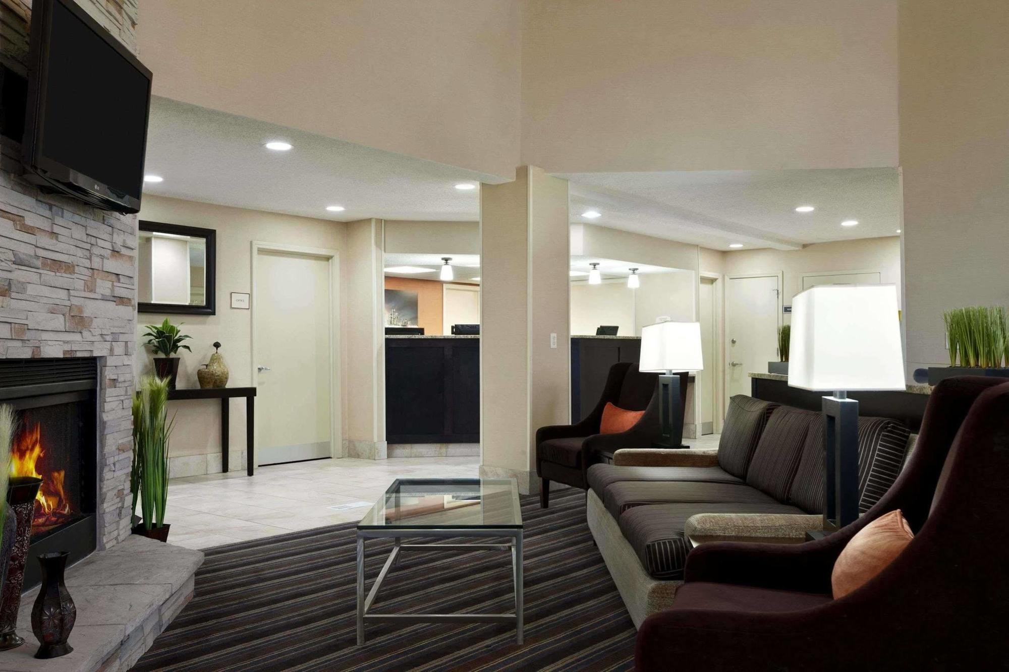 Hawthorn Suites Of Troy Kültér fotó