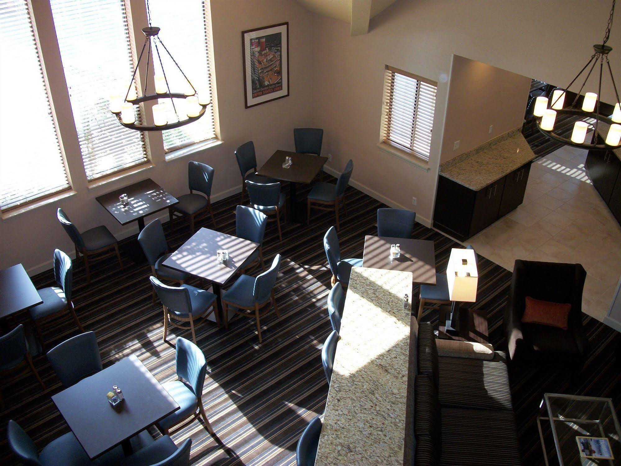 Hawthorn Suites Of Troy Étterem fotó