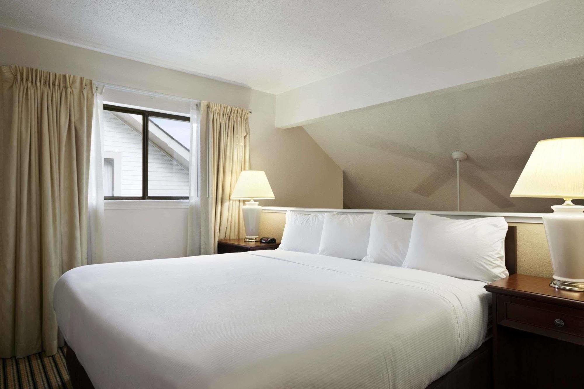 Hawthorn Suites Of Troy Kültér fotó