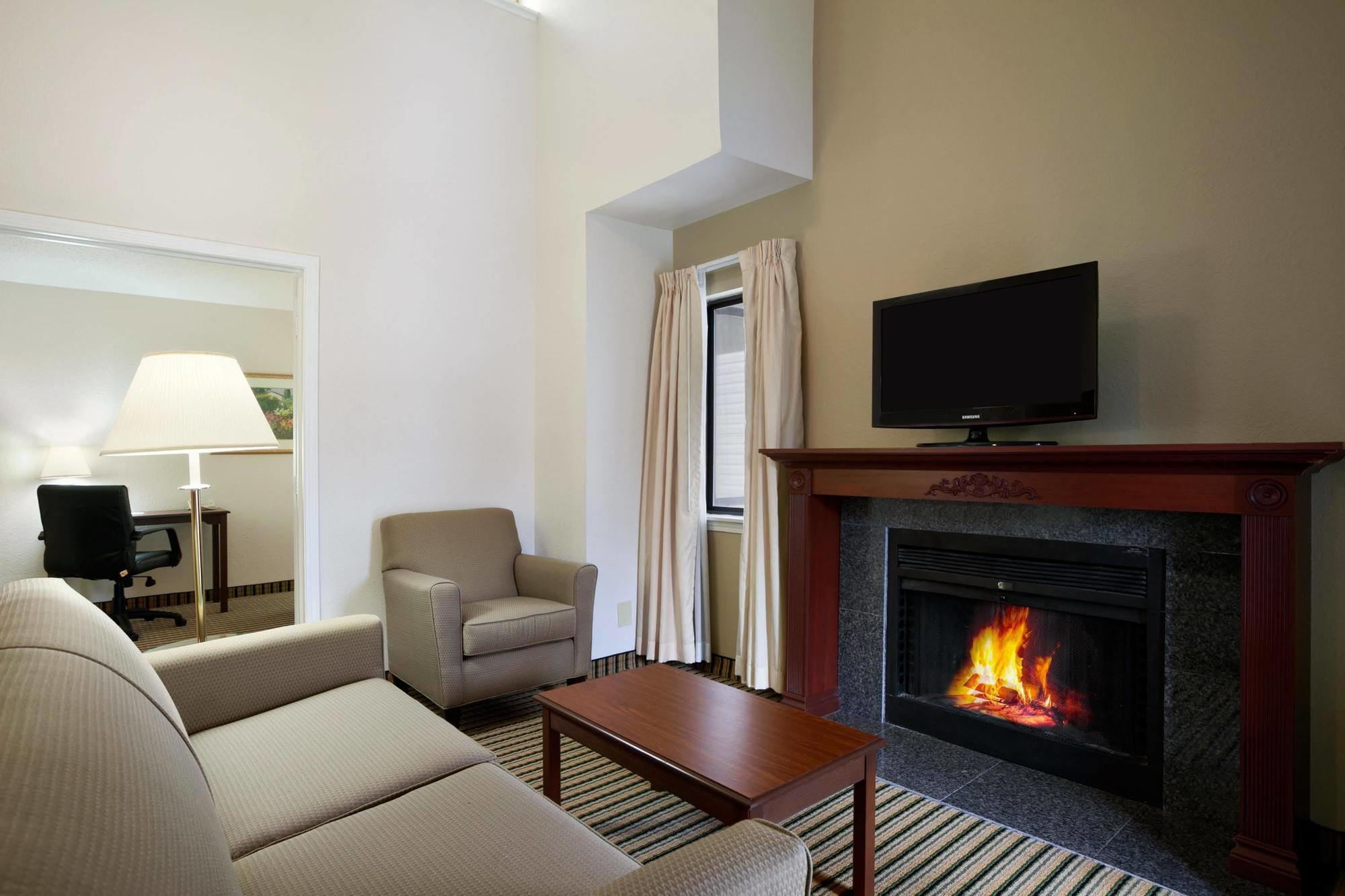 Hawthorn Suites Of Troy Kültér fotó