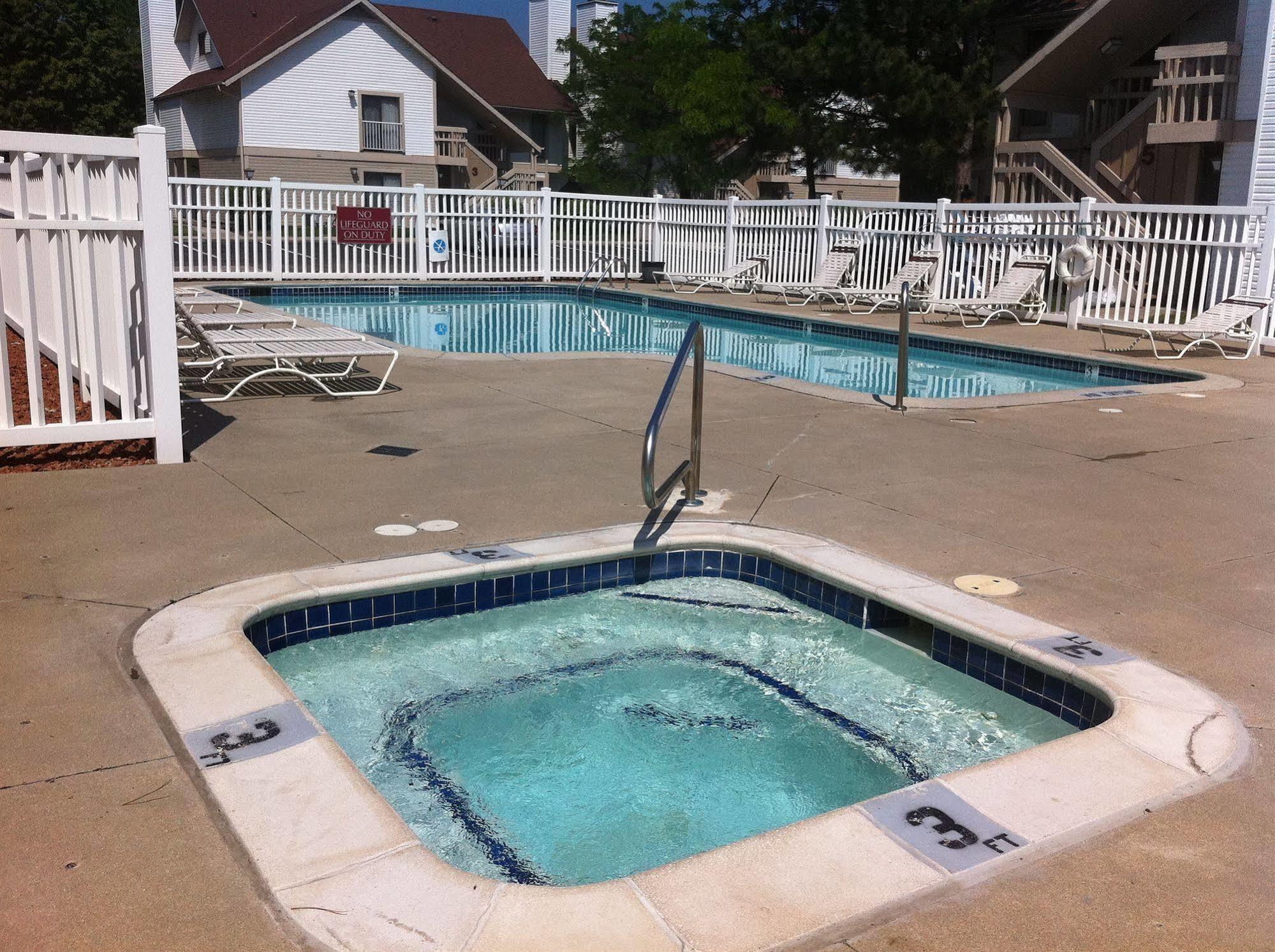 Hawthorn Suites Of Troy Kültér fotó